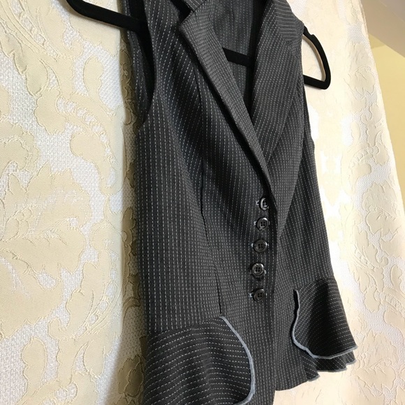 Pretty button up vest - size small - Picture 5 of 7